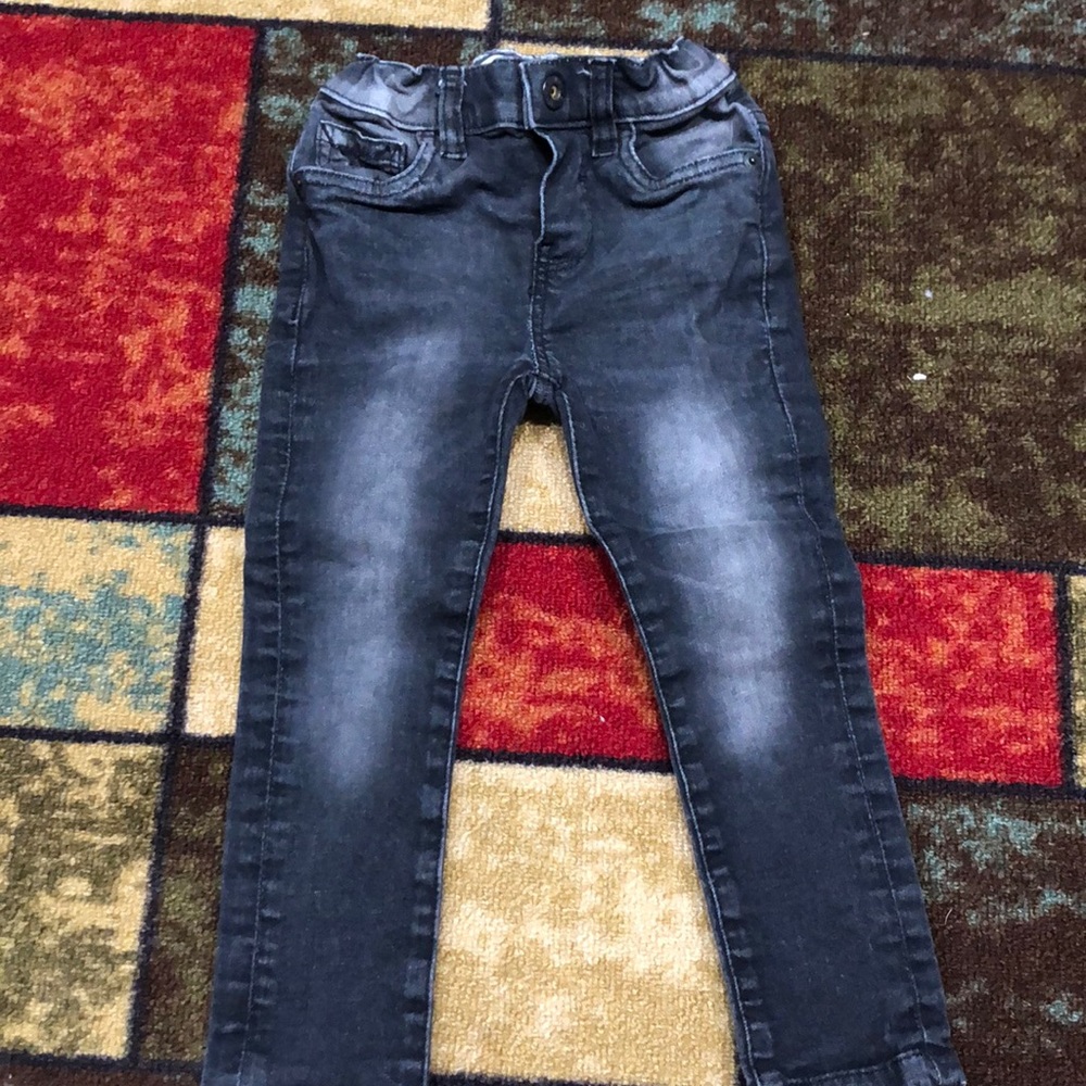 Black skinny jeans